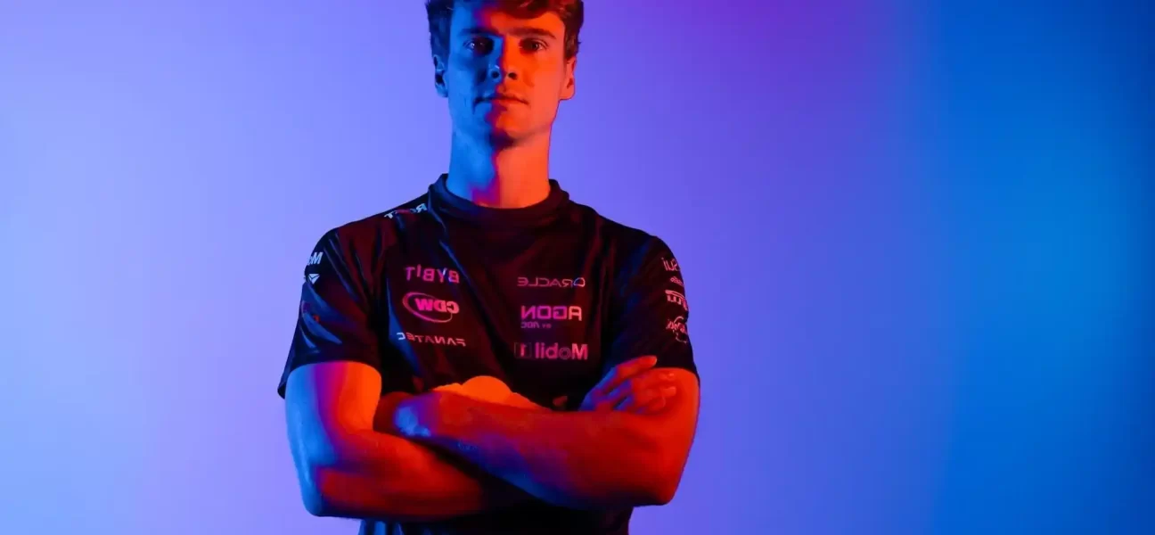 Dutch sim racing star Jarno Opmeer