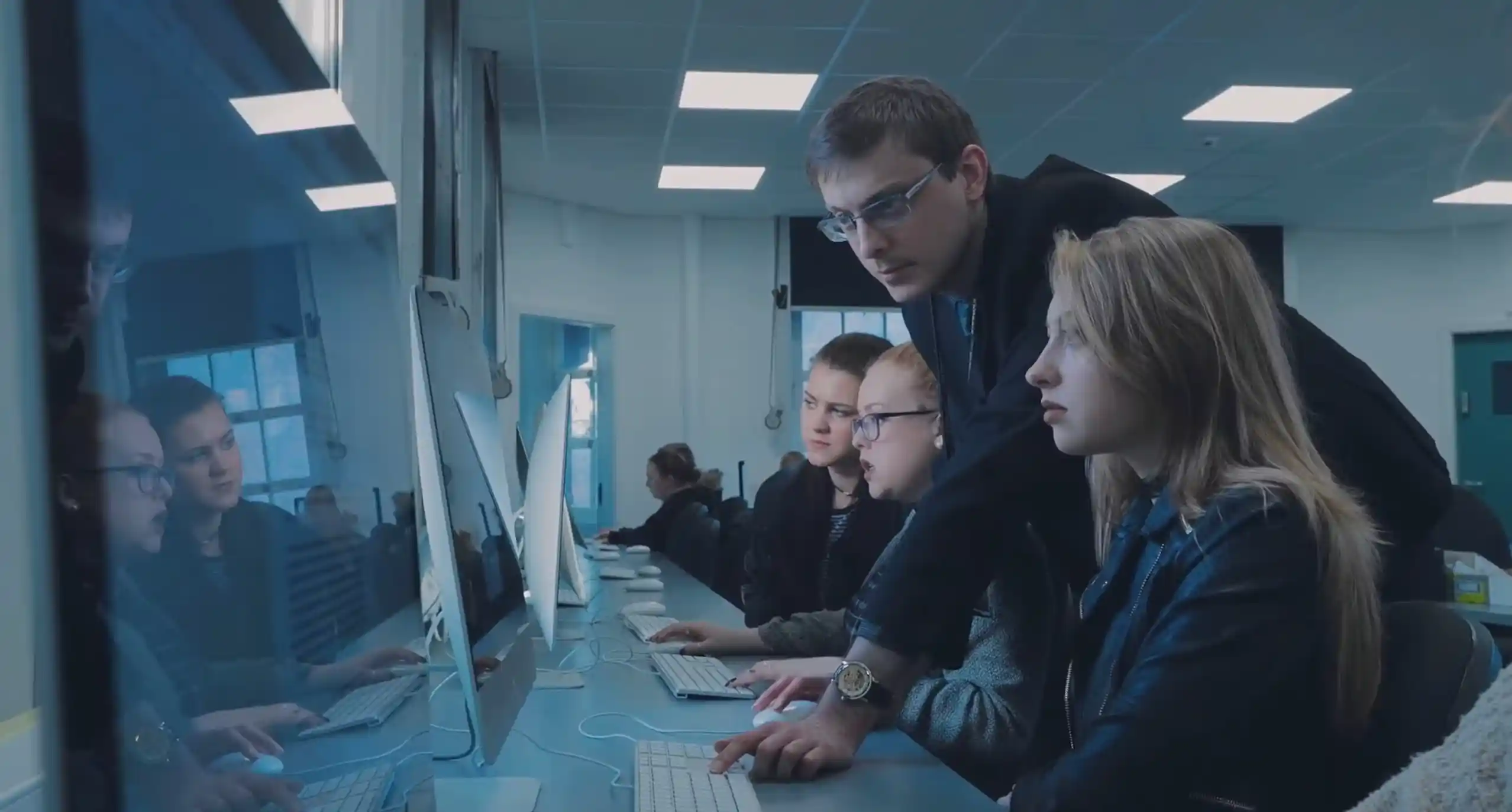 Coleg Cambria and Ferrari World lead e-sports innovation with cutting-edge education and racing arenas